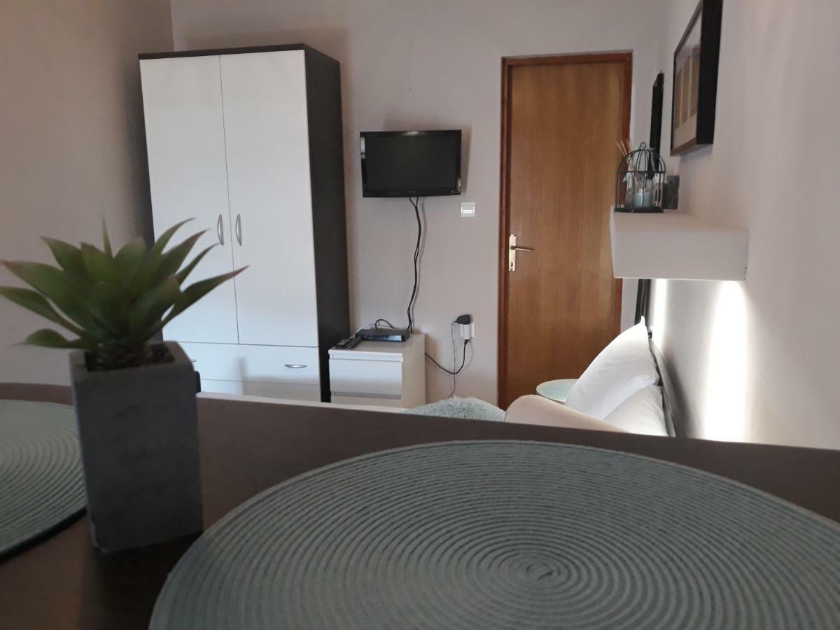 Apartmani Diana 比奥格勒·纳·莫鲁 外观 照片