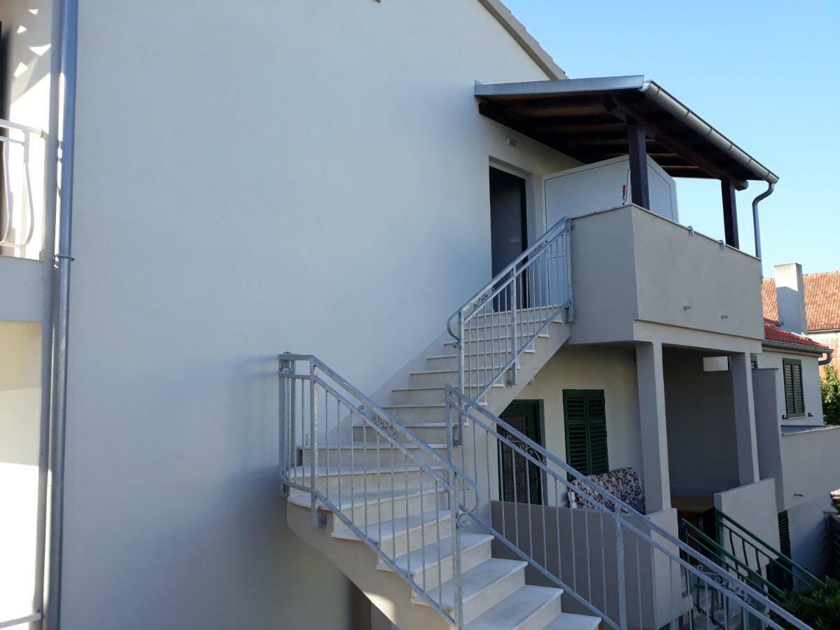 Apartmani Diana 比奥格勒·纳·莫鲁 外观 照片