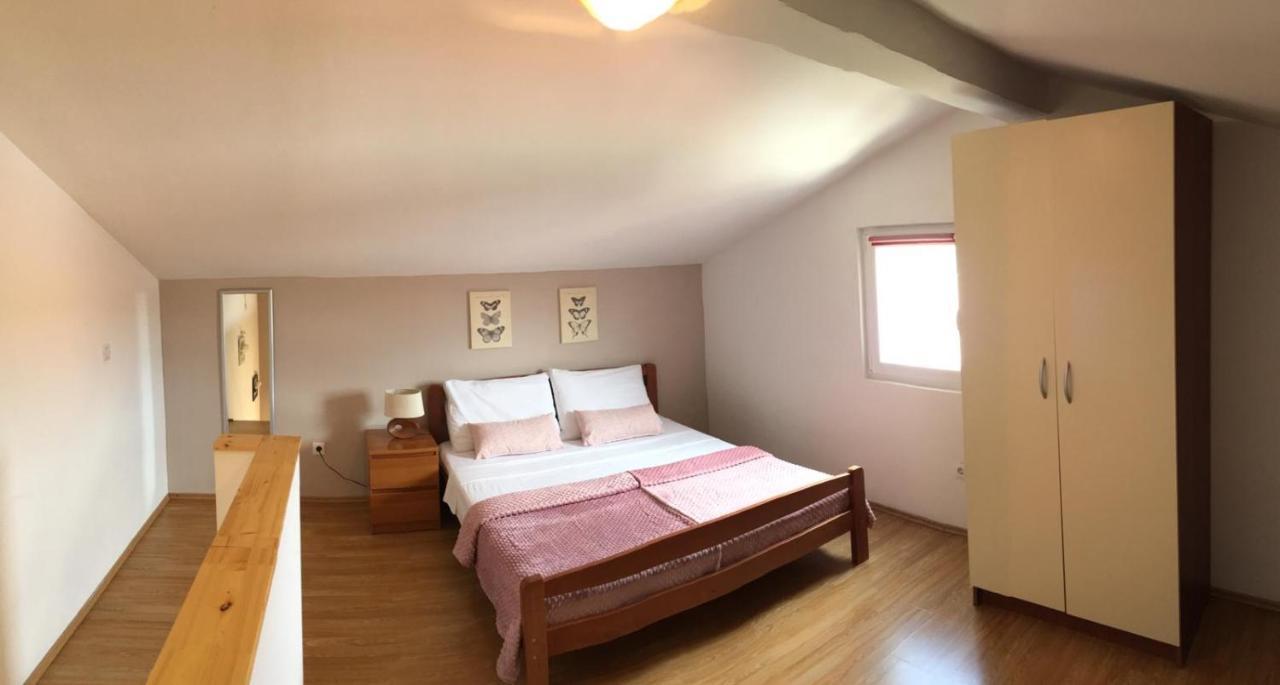 Apartmani Diana 比奥格勒·纳·莫鲁 外观 照片